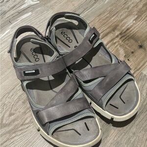 Ecco Light Gray Man’s Sandals size US 11, EU 45